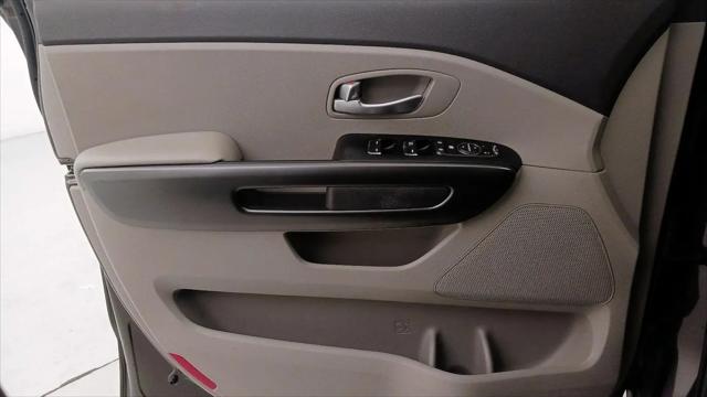 2017 Kia Sedona LX