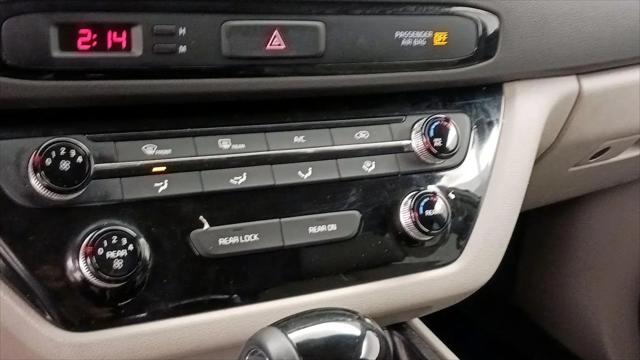 2017 Kia Sedona LX