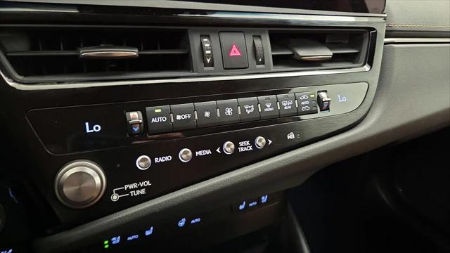 2024 Lexus ES 300h ES 300h