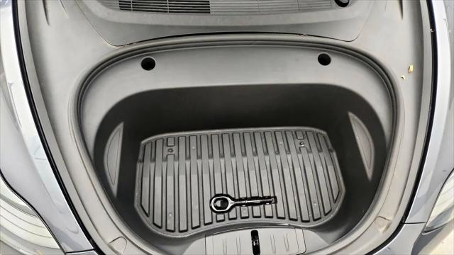 2022 Tesla Model 3 Long Range Dual Motor All-Wheel Drive