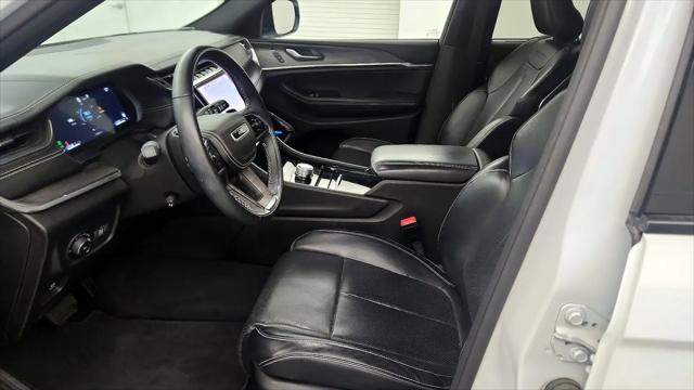 2022 Jeep Grand Cherokee L Overland 4x2