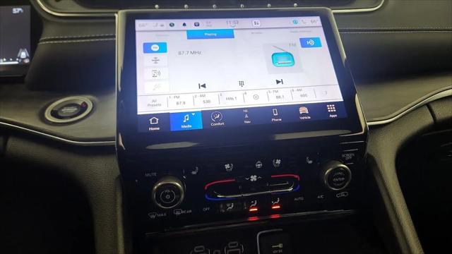 2022 Jeep Grand Cherokee L Overland 4x2