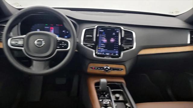 2025 Volvo XC90 B5 Plus