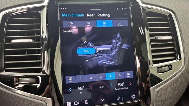 2025 Volvo XC90 B5 Plus