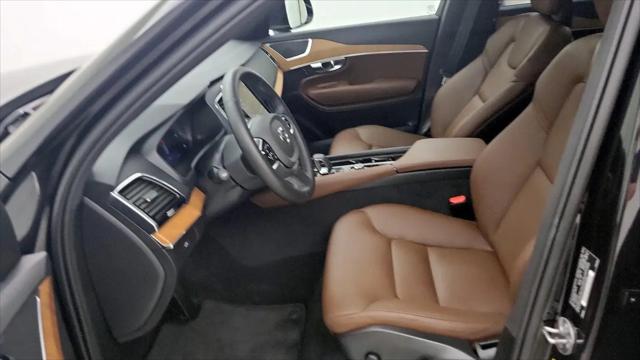 2025 Volvo XC90 B5 Plus