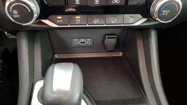 2022 Nissan Sentra SV Xtronic CVT