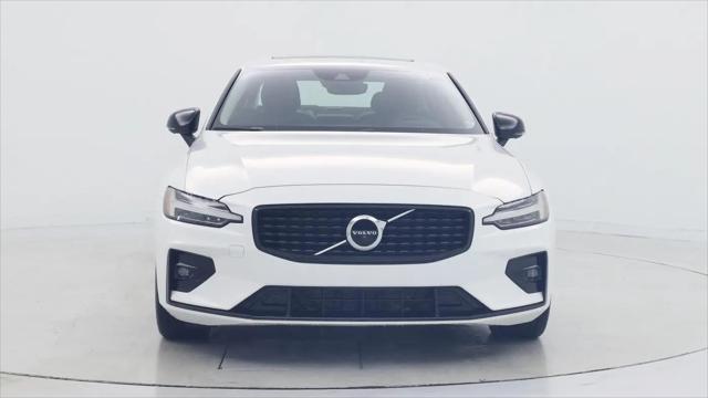 2022 Volvo S60 B5 Momentum