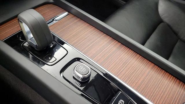 2022 Volvo S60 B5 Momentum