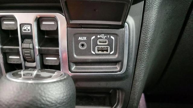 2025 Jeep Wrangler 4-Door Summit 4x4