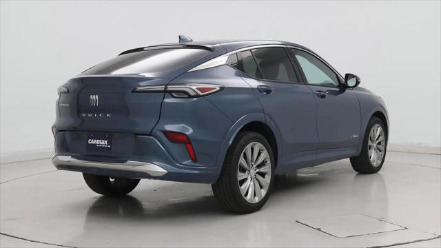 2025 Buick NV Avenir FWD