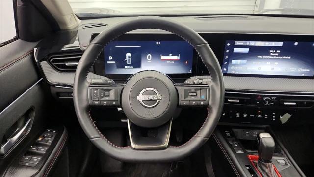 2025 Nissan Kicks SR FWD
