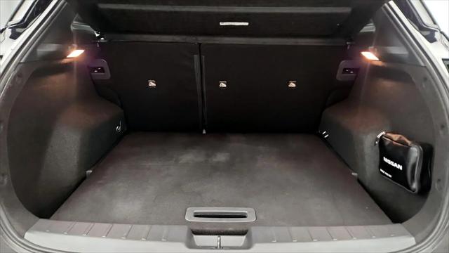 2025 Nissan Kicks SR FWD