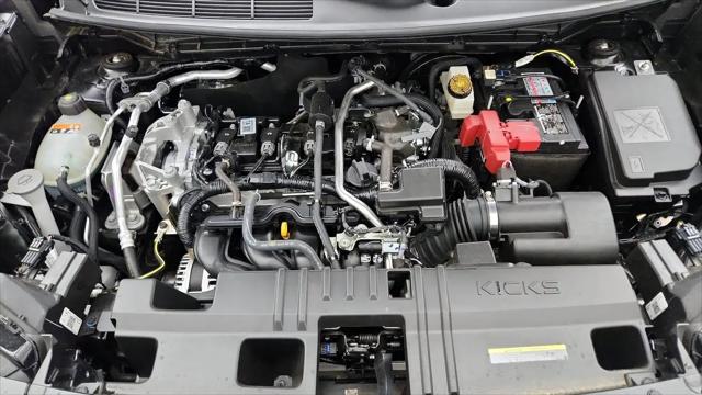 2025 Nissan Kicks SR FWD