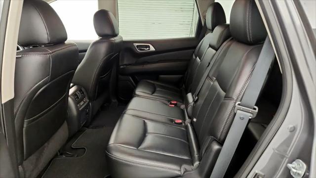 2017 Nissan Pathfinder SL