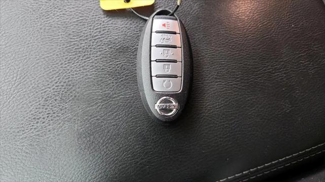 2017 Nissan Pathfinder SL
