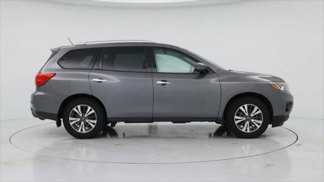 2017 Nissan Pathfinder SL