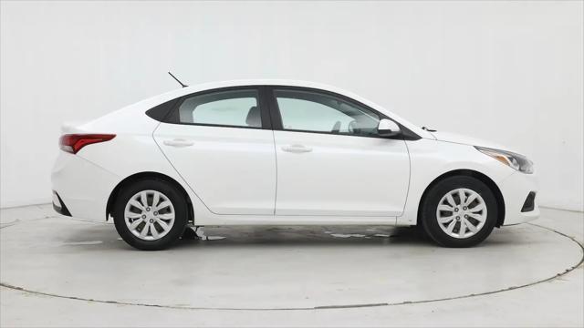 2022 Hyundai Accent SE