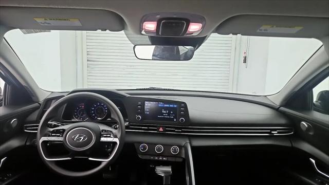 2021 Hyundai Elantra SE
