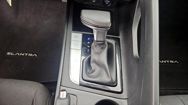 2021 Hyundai Elantra SE