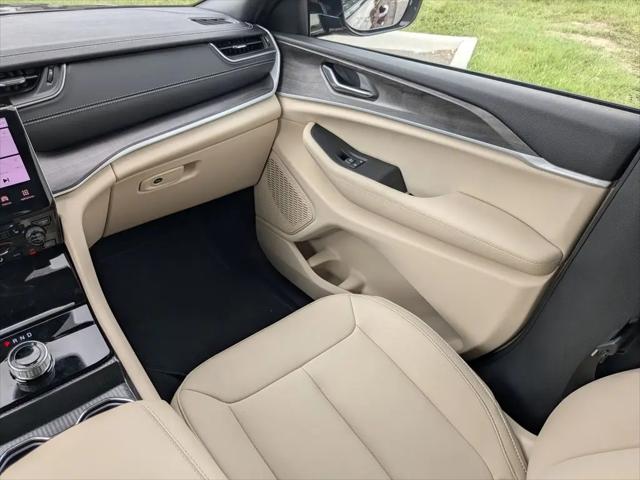 2025 Jeep Grand Cherokee Limited 4x2