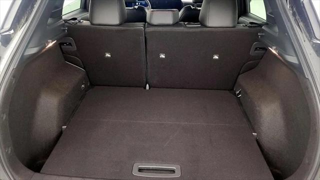 2025 Nissan Kicks SR FWD
