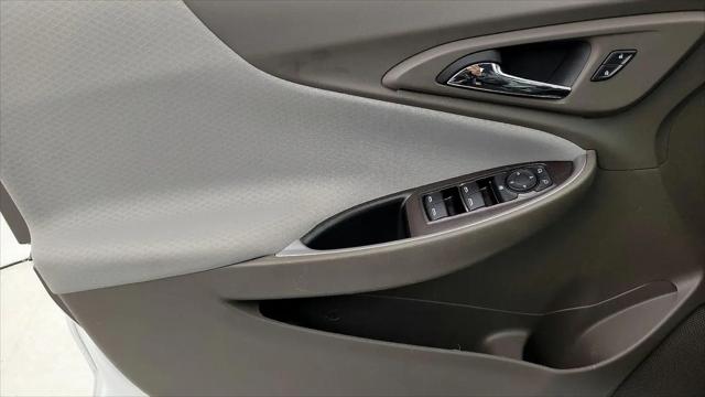 2022 Chevrolet Malibu FWD 1FL