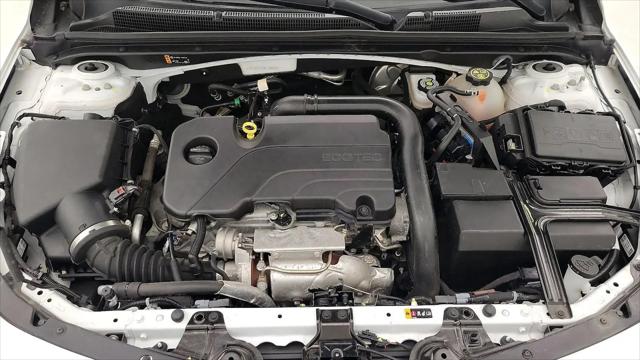 2022 Chevrolet Malibu FWD 1FL