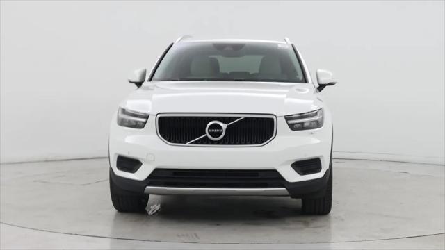 2020 Volvo XC40 T4 Momentum