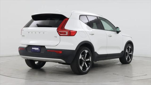 2020 Volvo XC40 T4 Momentum