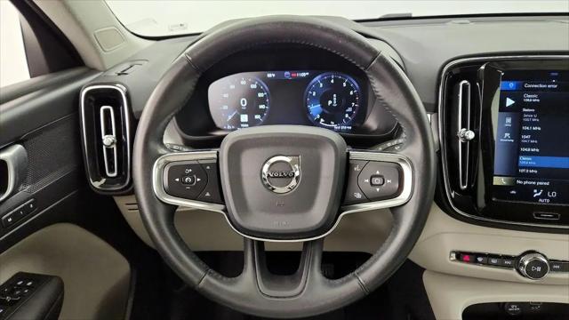 2020 Volvo XC40 T4 Momentum