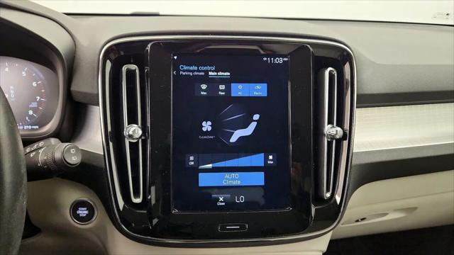 2020 Volvo XC40 T4 Momentum