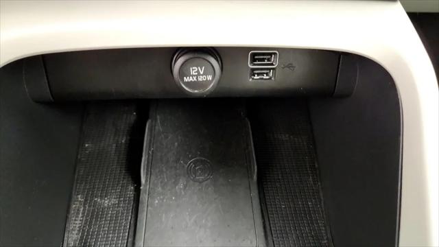 2020 Volvo XC40 T4 Momentum