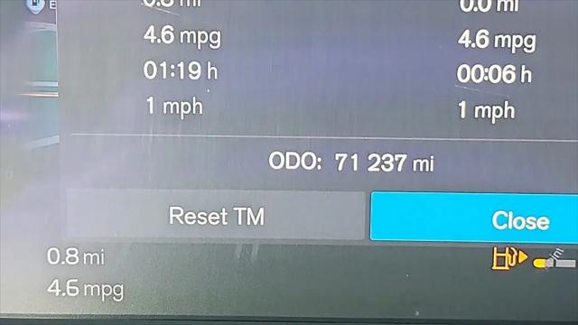 2023 Volvo XC40 B4 Ultimate Dark Theme