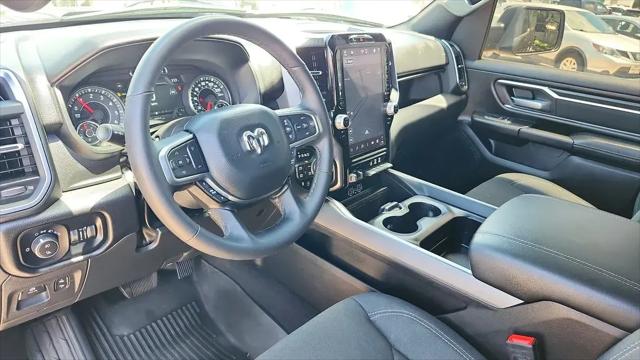 2025 Ram 1500 Big Horn Crew Cab 4x4 5'7" Box