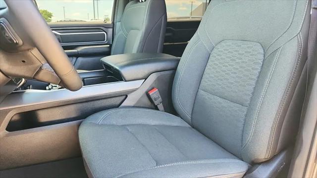 2025 Ram 1500 Big Horn Crew Cab 4x4 5'7" Box