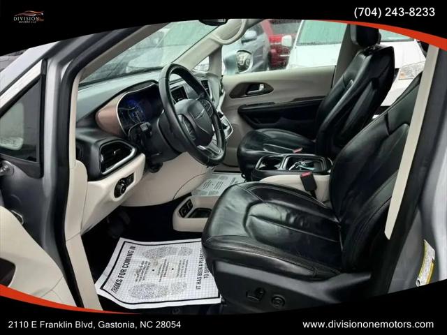 2017 Chrysler Pacifica Touring-L