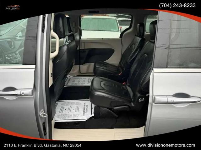 2017 Chrysler Pacifica Touring-L