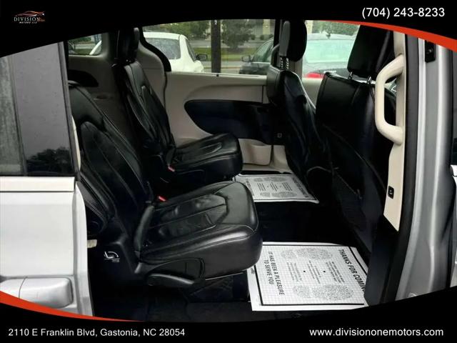 2017 Chrysler Pacifica Touring-L