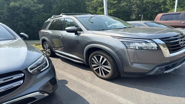 2023 Nissan Pathfinder Platinum 4WD