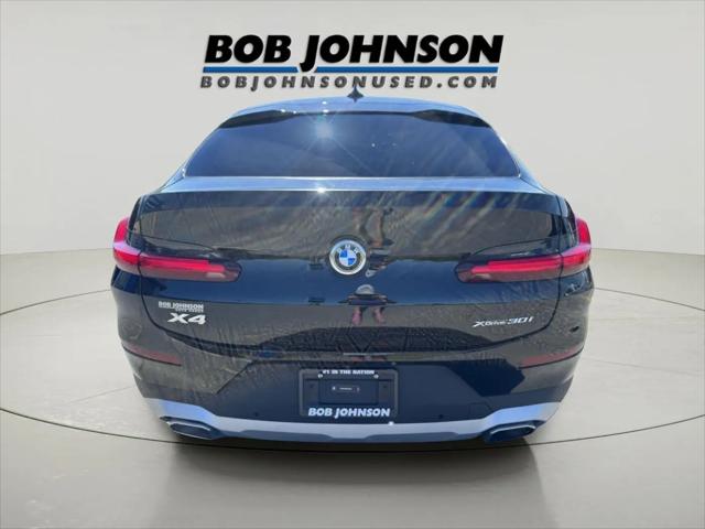 2025 BMW X4 xDrive30i