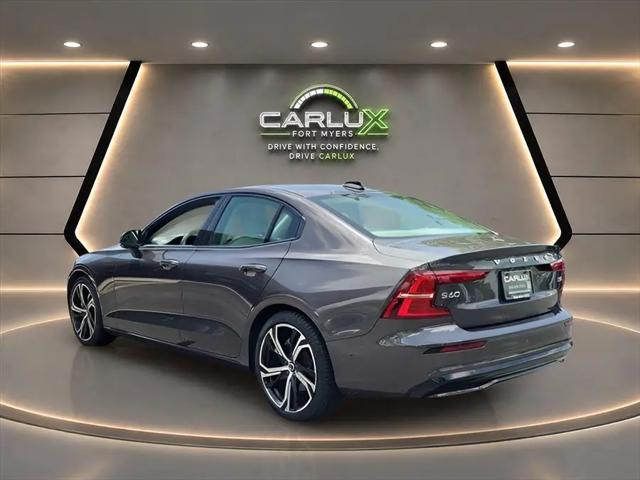 2024 Volvo S60 B5 Plus Dark Theme
