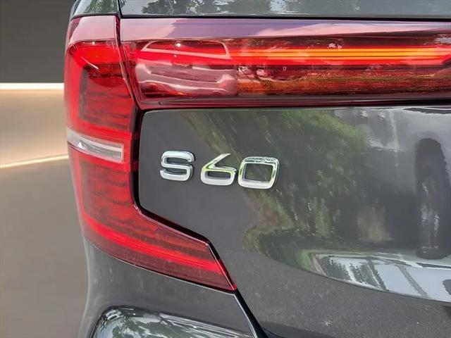 2024 Volvo S60 B5 Plus Dark Theme