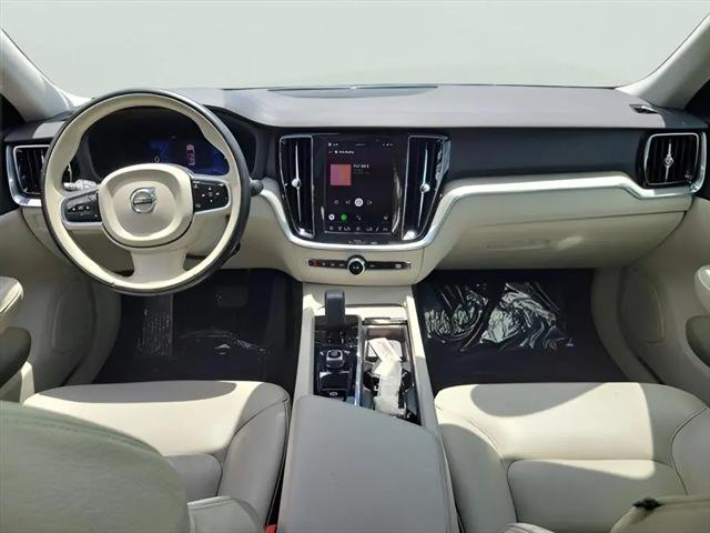 2024 Volvo S60 B5 Plus Dark Theme