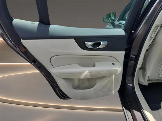 2024 Volvo S60 B5 Plus Dark Theme