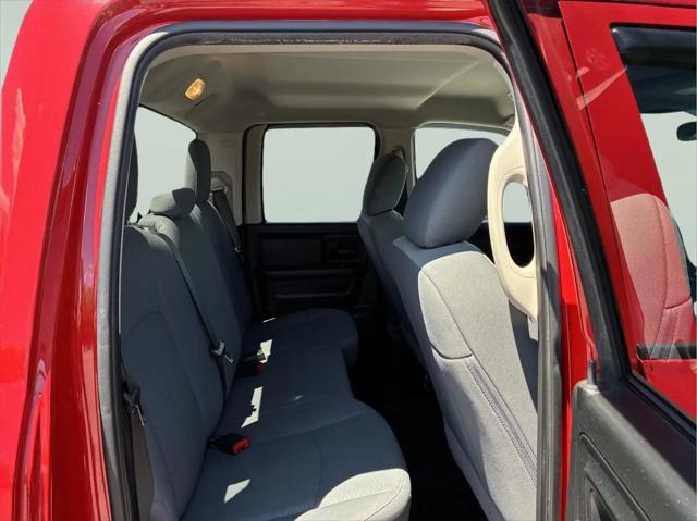 2018 Ram 1500 Express Quad Cab 4x4 6'4" Box