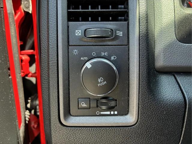 2018 Ram 1500 Express Quad Cab 4x4 6'4" Box
