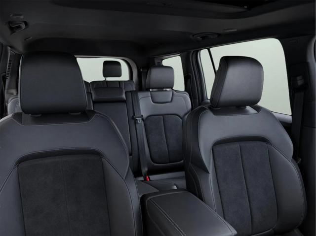 2026 Jeep Grand Cherokee L Altitude 4x4