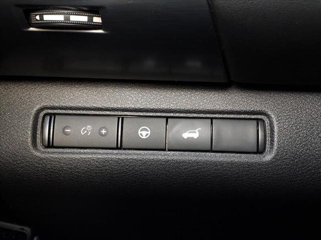 2024 Nissan Pathfinder SL FWD