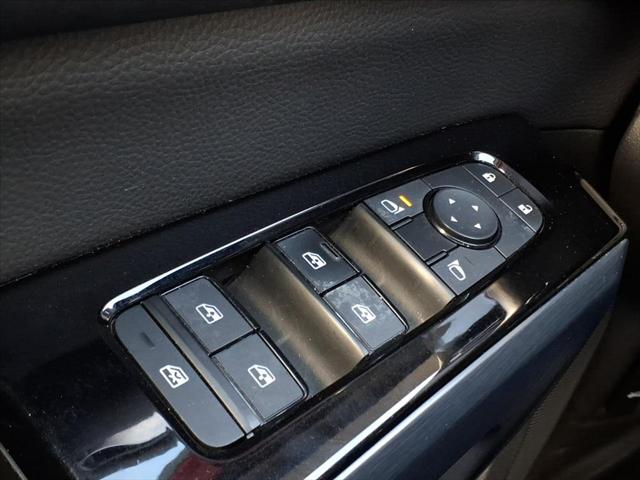 2024 Nissan Pathfinder SL FWD