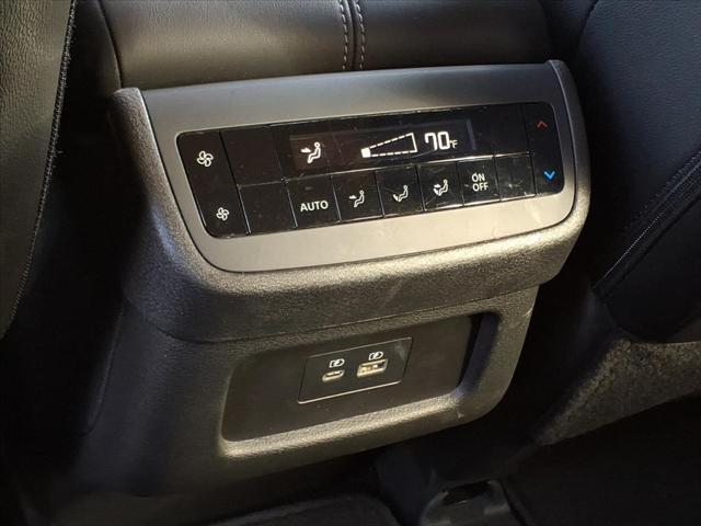 2024 Nissan Pathfinder SL FWD